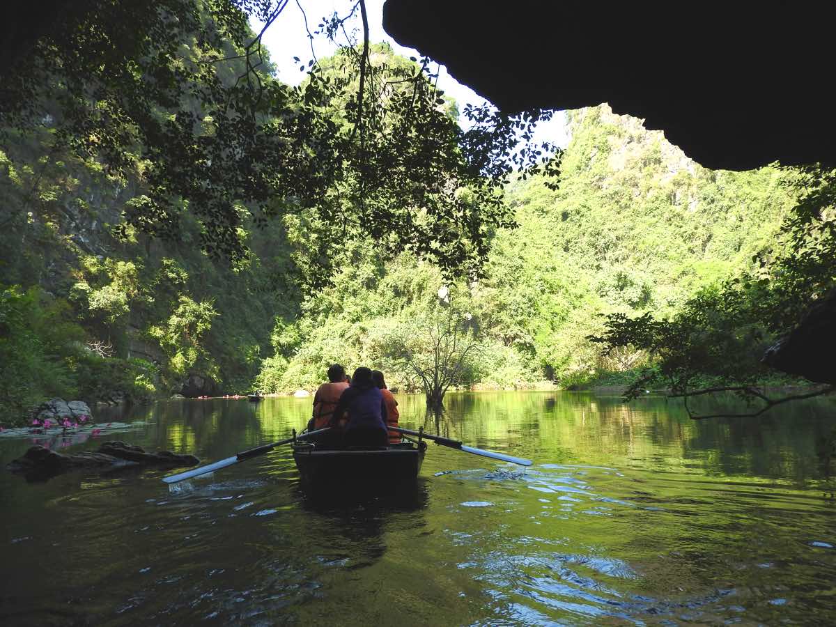 Escort in Ninh Binh